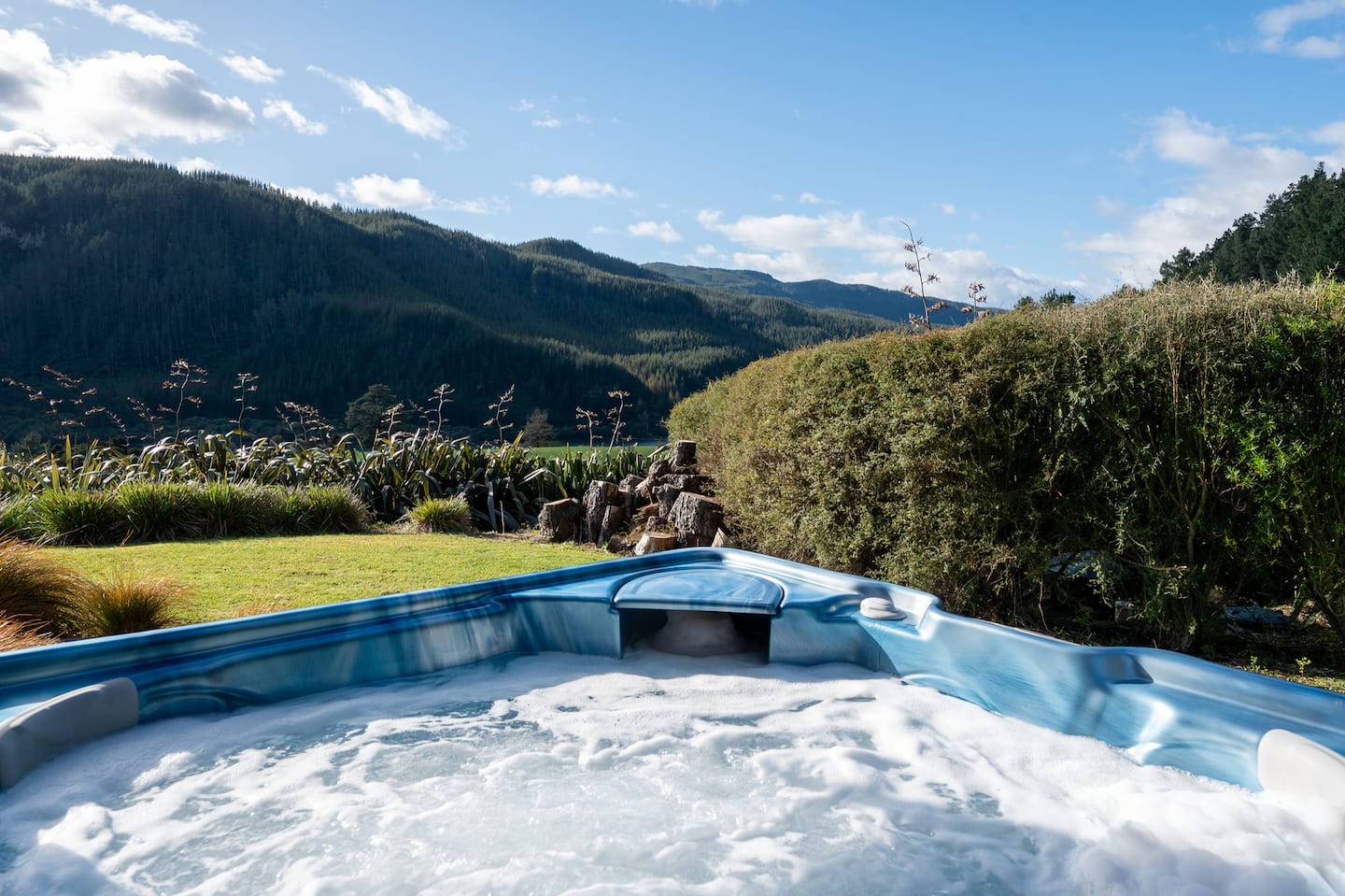 Lakehouse Retreat - Whakamaru Holiday Home 3