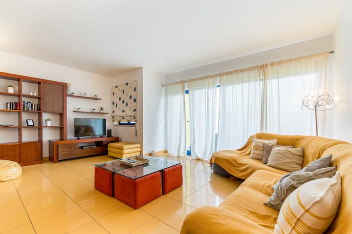 Spacious Duplex - Albufeira Marina | Sleeps 6 - Albufeira