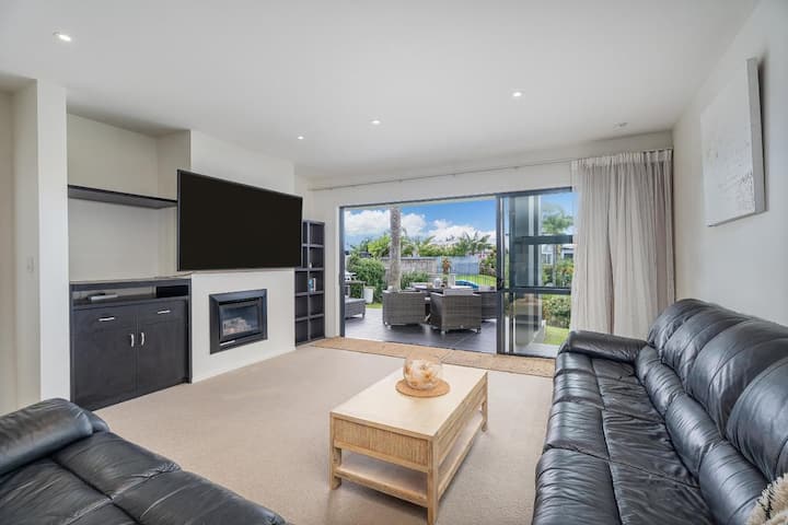 Villa One On The Waterways - Whitianga