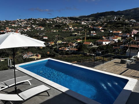 Top Airbnb: Dreamscape A in Canhas