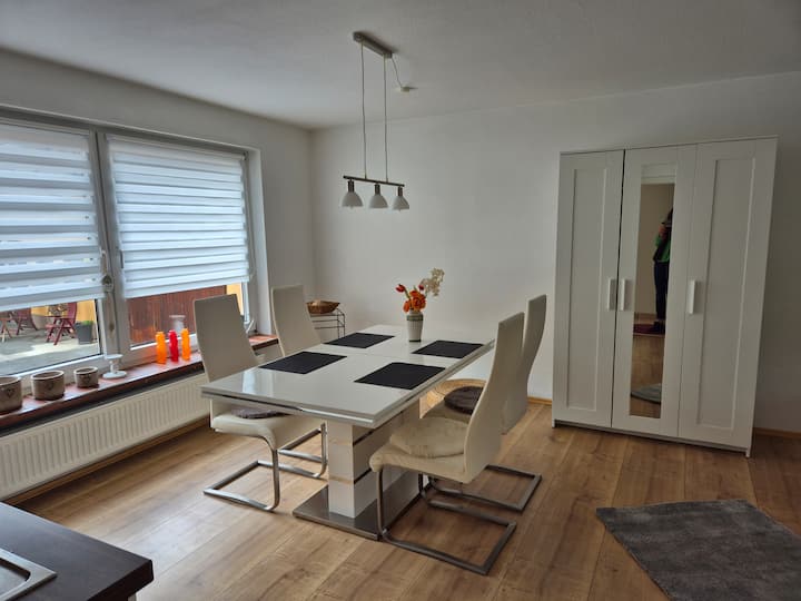 Apartment Mit Großer Terrasse - Neu-Anspach