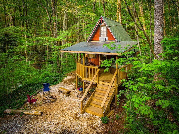 Hilltop Loft - Helen, GA