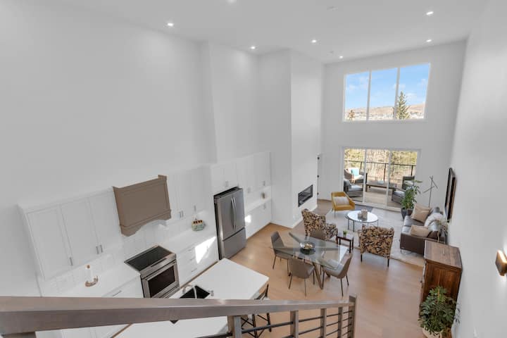Modern Luxury Gateway To The Mountains - 코크레인