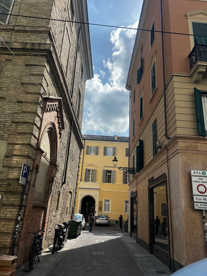 The Style Suite 1 - Parma