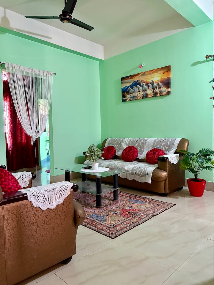 Maya |Spacious 1 Bedroom Retreat |Ac|wi-fi&terrace - Tezpur