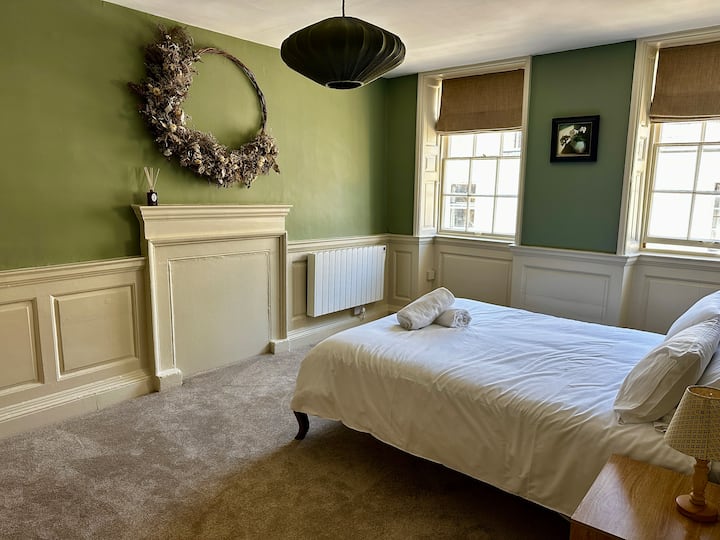 Hidden Georgian Apartment - Central Bath - Bath
