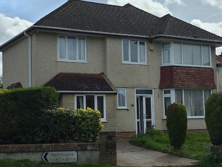 Jusdor Lovely Six Bed Home In Filton - Bristol