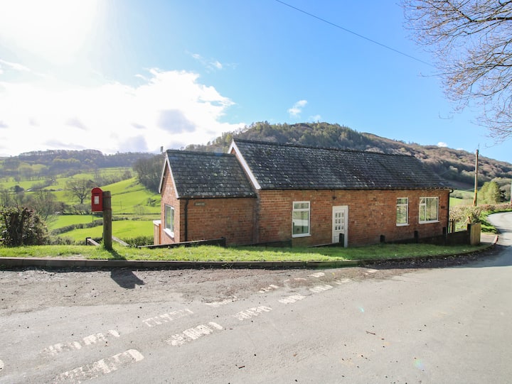 Spring Bank - Welshpool