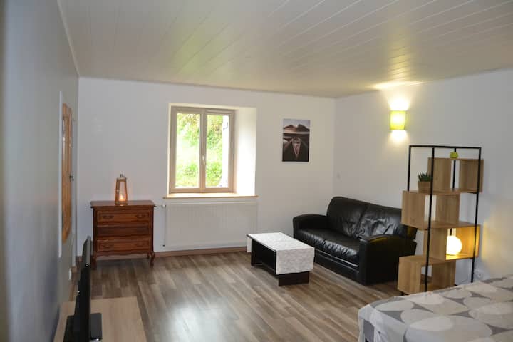 Appartement Cosy Au Cœur De La Région Des Lacs - Pont-de-Poitte