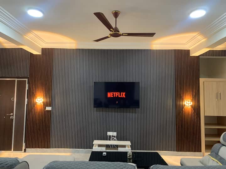 Modern 2-brm Experience | Fayleeks Rest Living - Accra