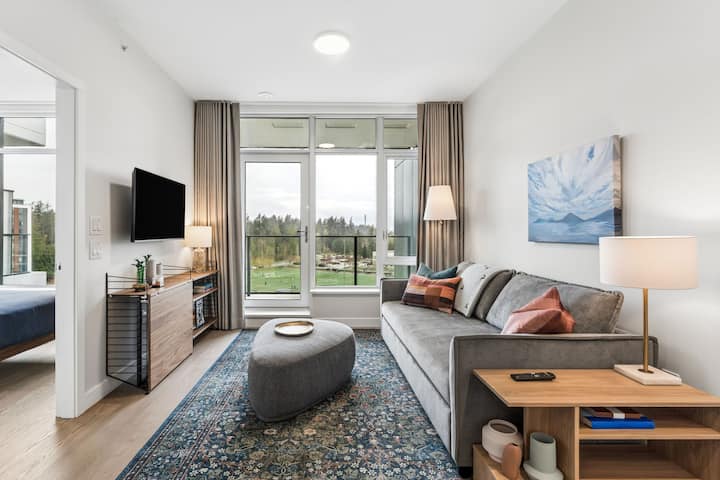 Stunning Condo Near Ubc, Beach, Mountains, Forest - Richmond