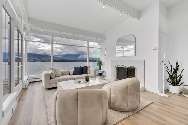 Luxe Waterfront 4br Home | Panoramic Ocean Views - Vancouver