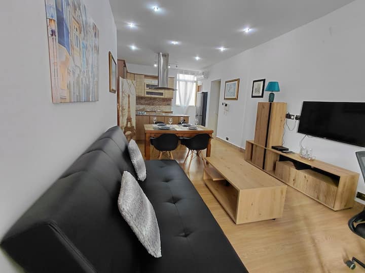 Modern 2br Townhouse Sliema - Malta