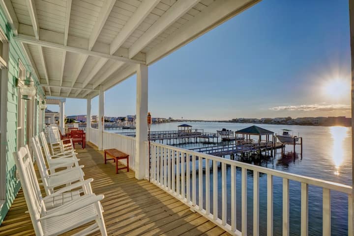 Dock + Steps From The Ocean! - Wrightsville Beach, NC
