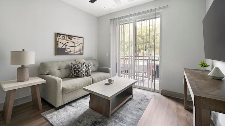 Landing | Amazing 1bd, Gym, Yoga Studio - United States