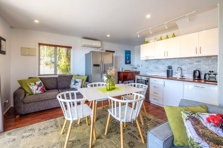 Premium Seaview Villa - Waiheke Island