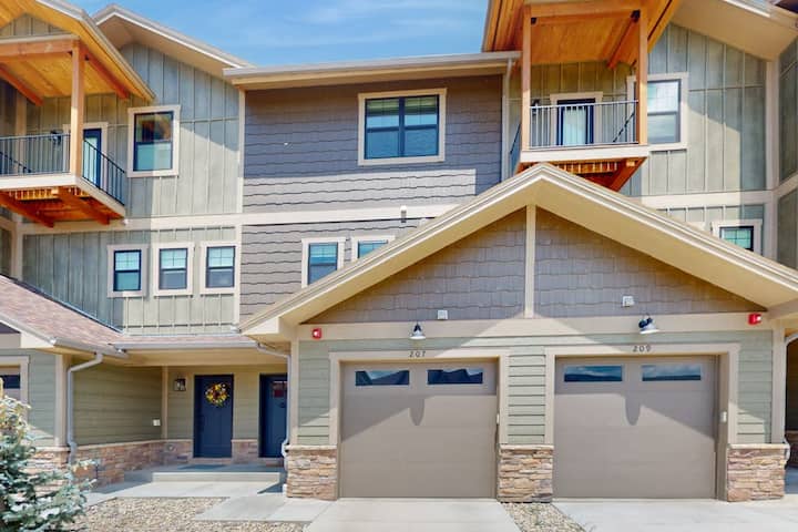 Central Location 3br Mountainview | Fireplace - Granby, CO