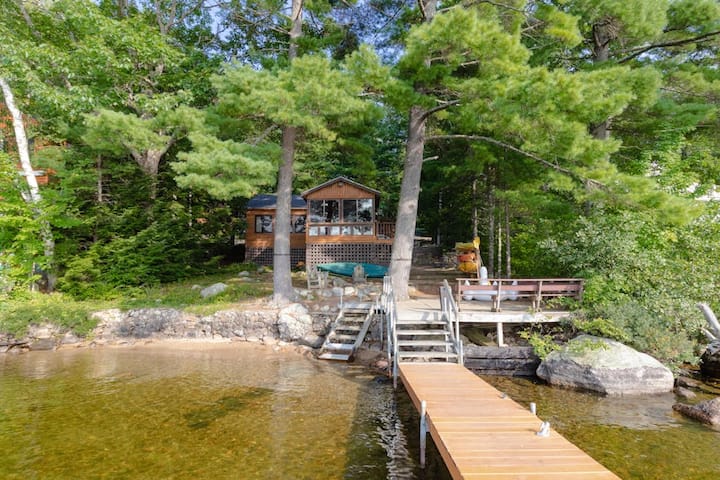 3br Lakefront | Dock | Fireplace | Deck - Sebago Lake State Park, Naples