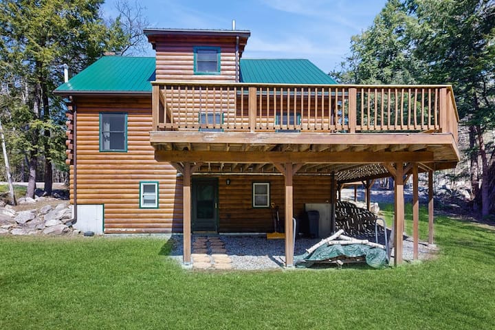 Charming 3br | Patio | Pool | Clubhouse - Bridgton, ME