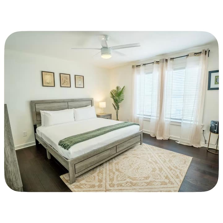 Lxy Heights Stay | Free Parking+ King Bed|nrg10mi - Houston, TX