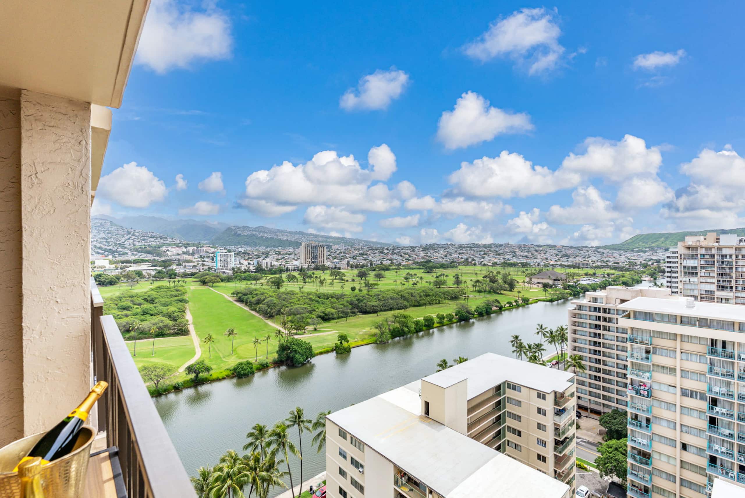 Heo + Parking + Pool + WD + Waikiki View + Luxury - Image 27