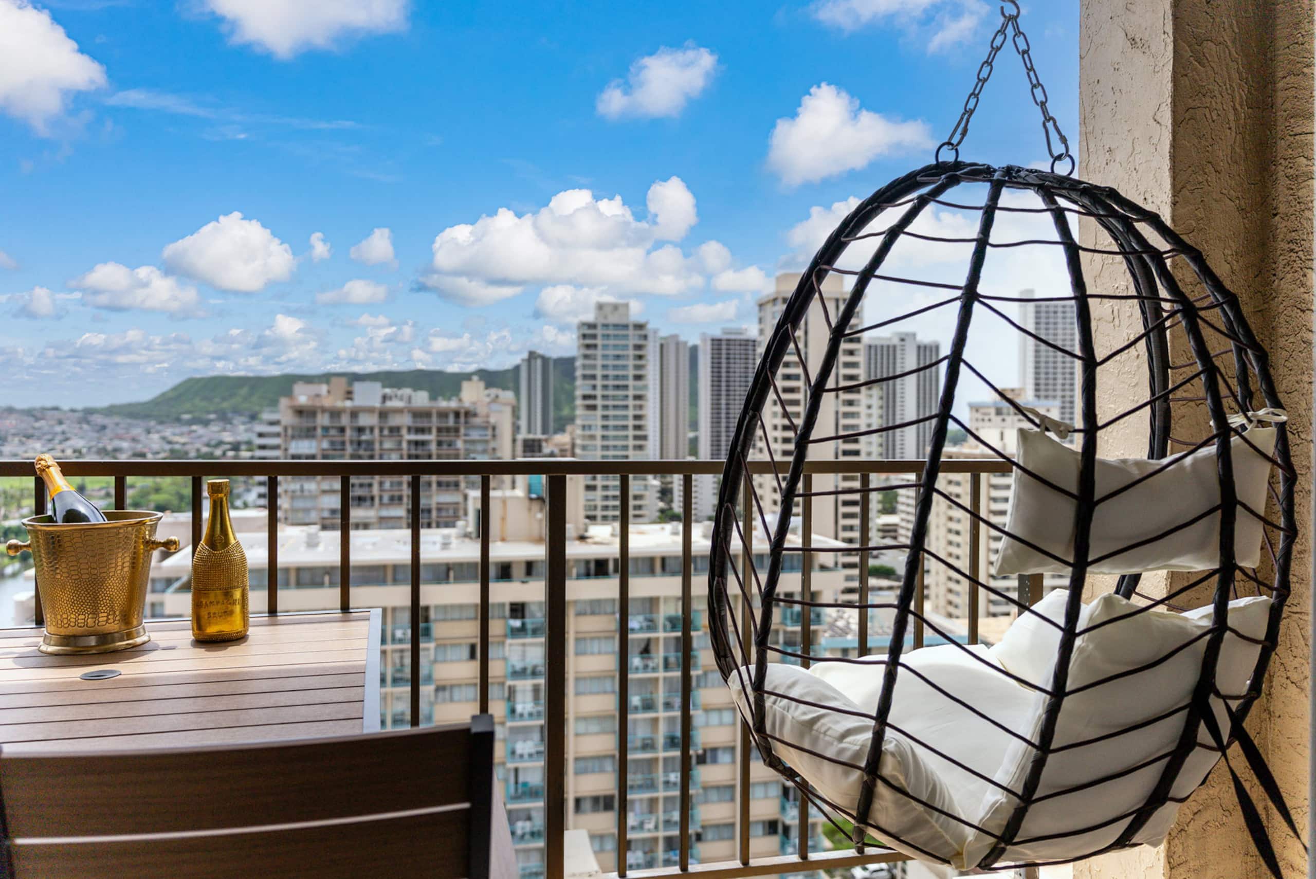 Heo + Parking + Pool + WD + Waikiki View + Luxury - Image 22