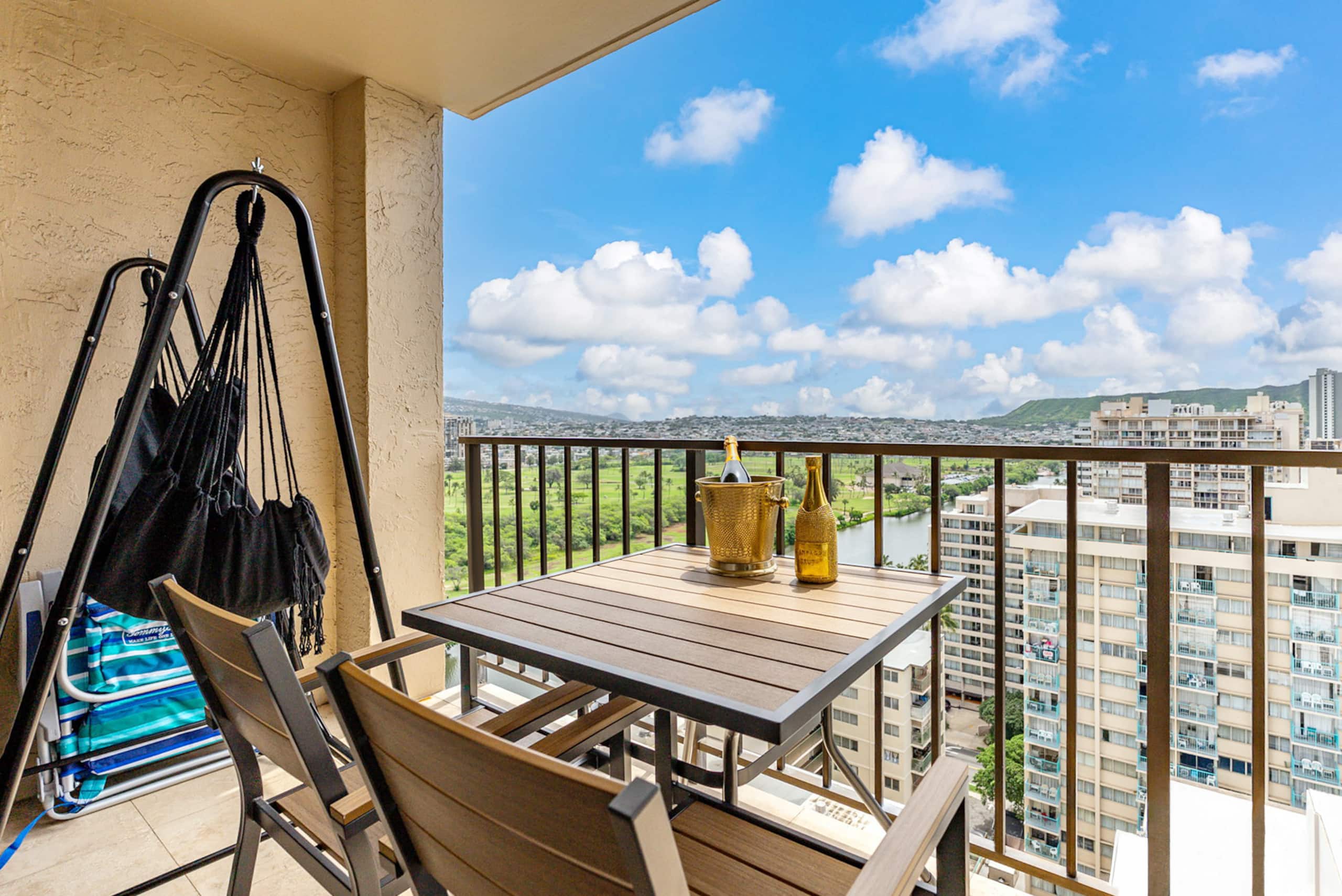 Heo + Parking + Pool + WD + Waikiki View + Luxury - Image 25