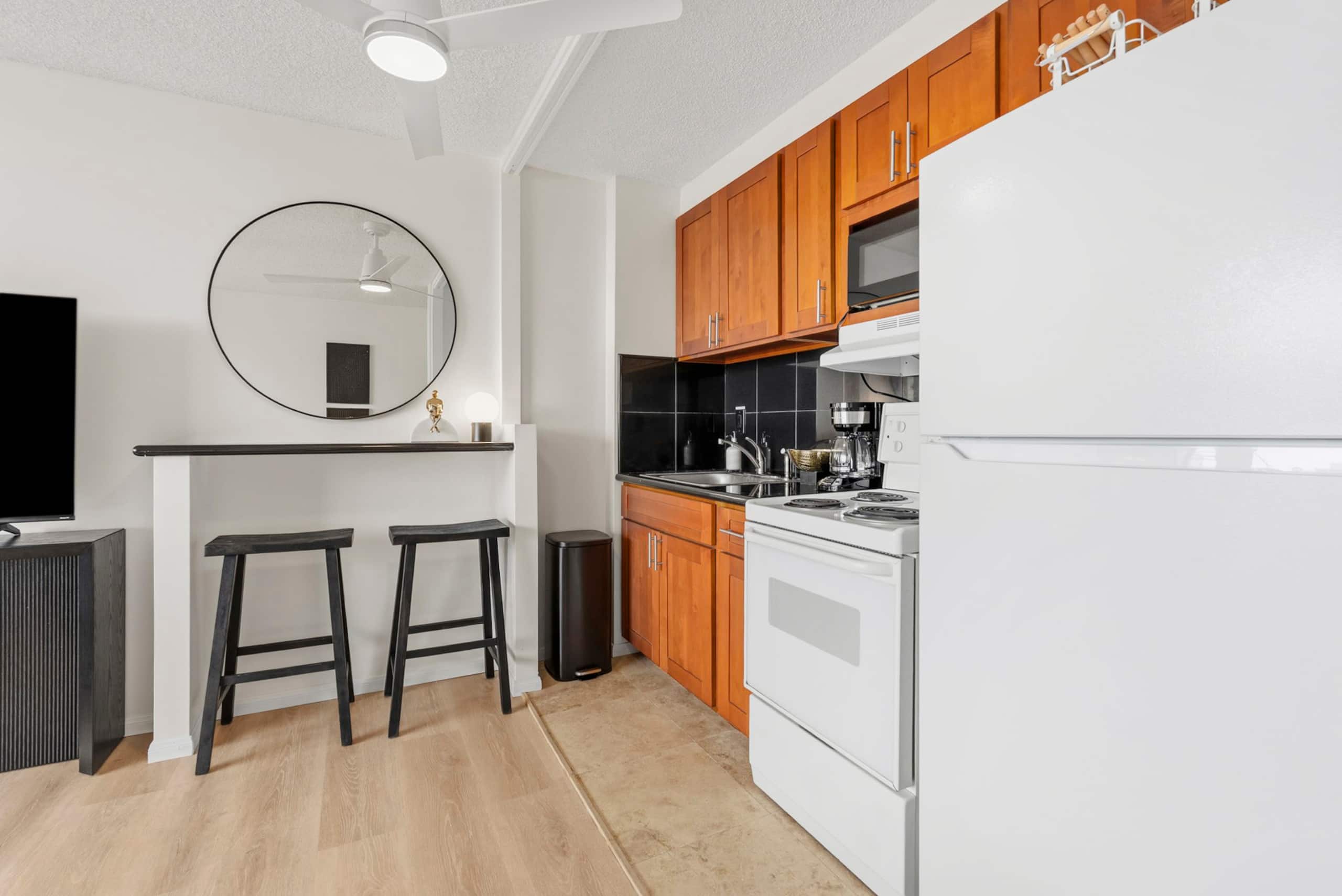 Heo + Parking + Pool + WD + Waikiki View + Luxury - Image 8