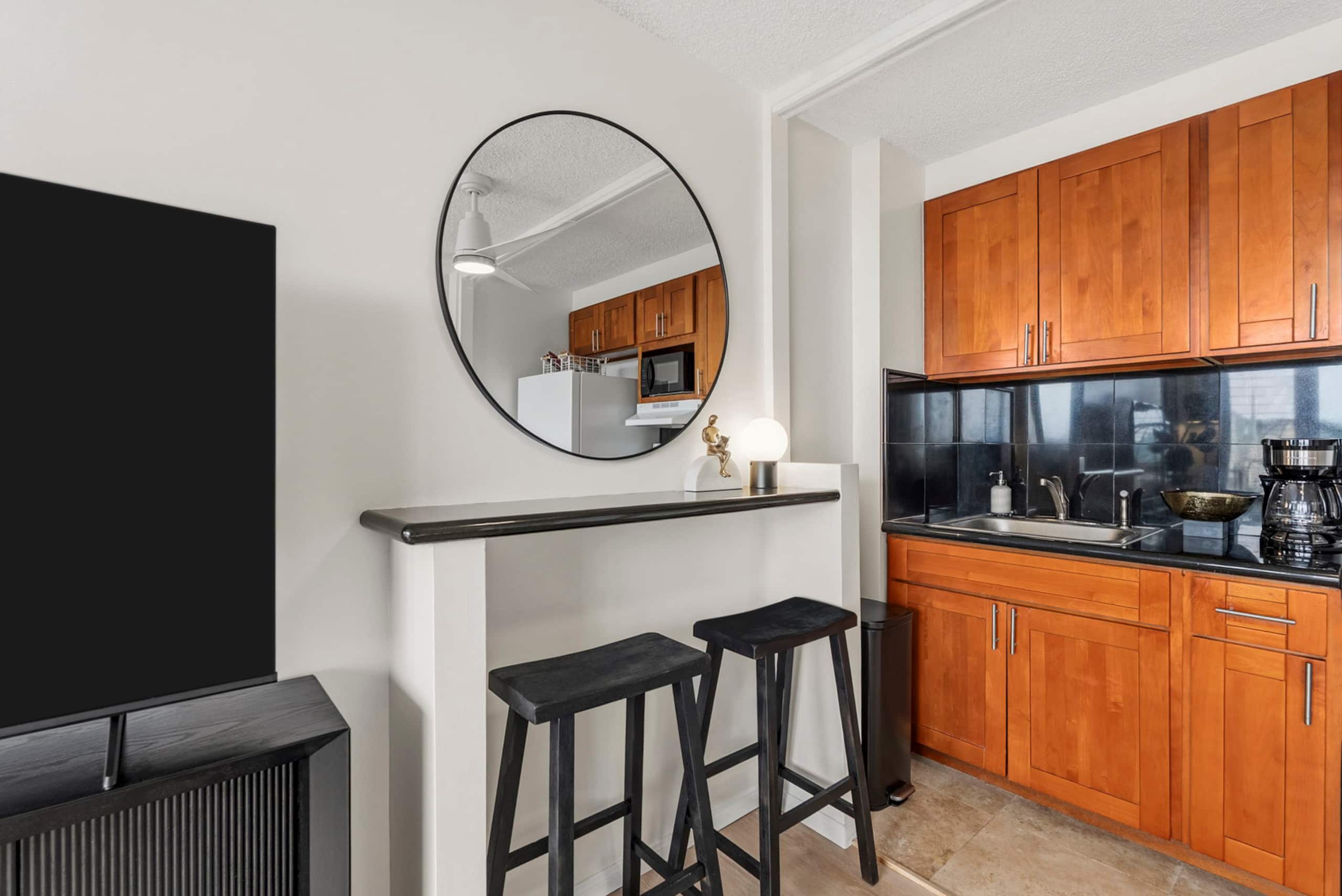 Heo + Parking + Pool + WD + Waikiki View + Luxury - Image 7