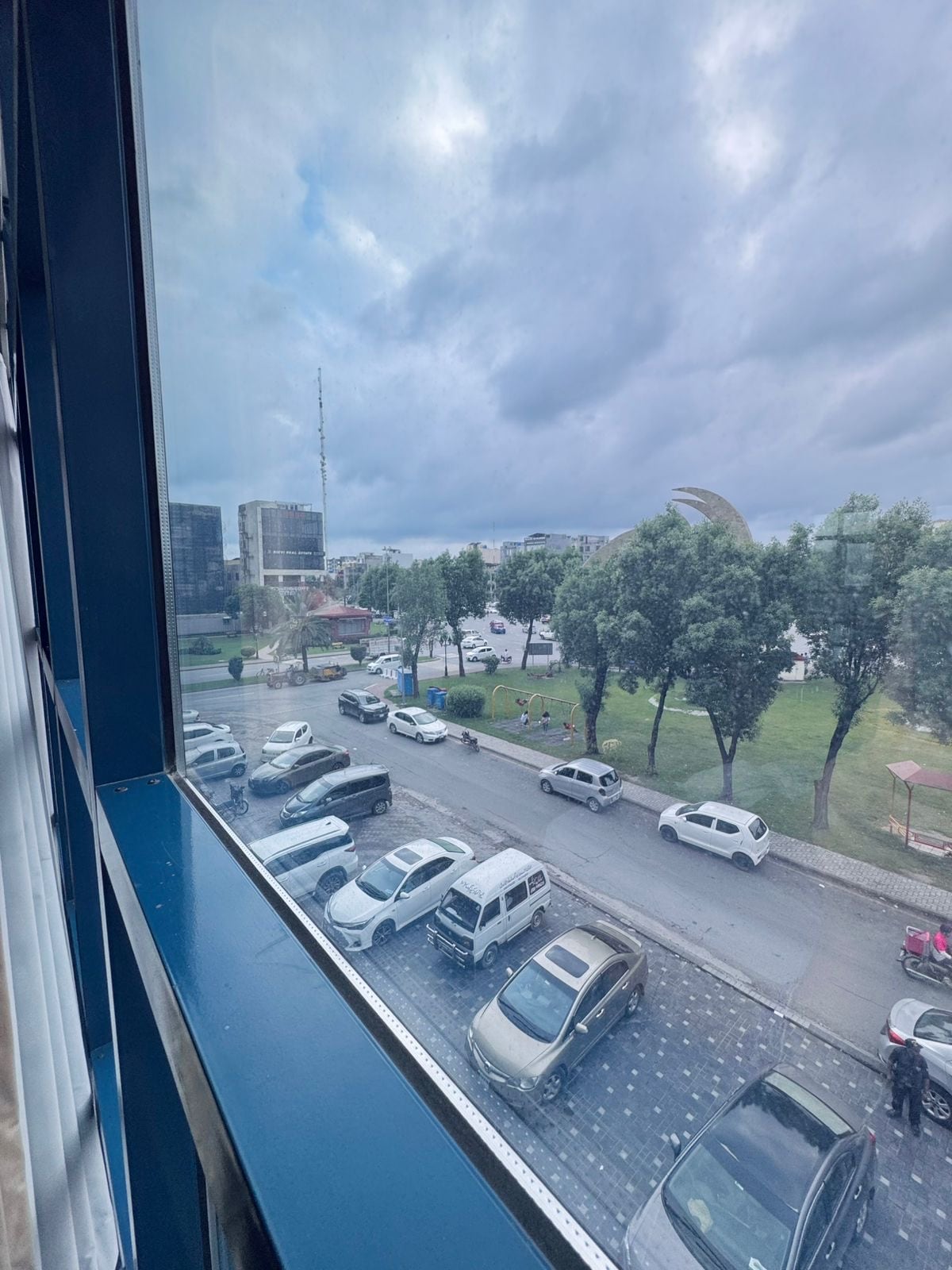 Thumbnail 11