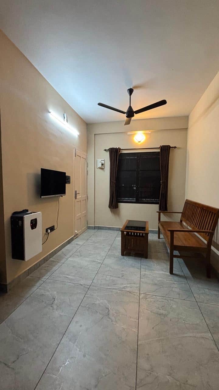 Chic & Minimalist 1-br Hall And Kitchen Apartment - Kochi, India