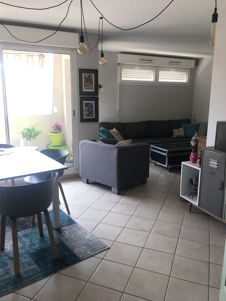 Charmant T3 Avec Terrasse – 4 Personnes – Aubagne - Aubagne