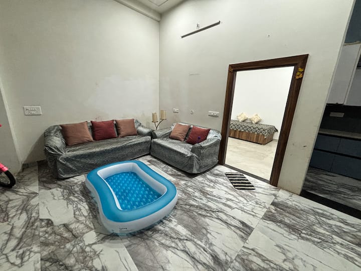 Complete Floor For Use - Mathura