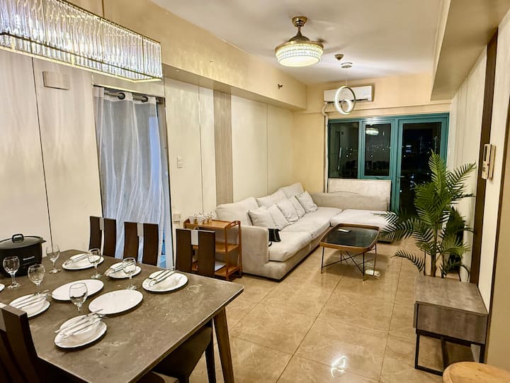 Spacious 2br + Maids Room In Eastwood - Cuba