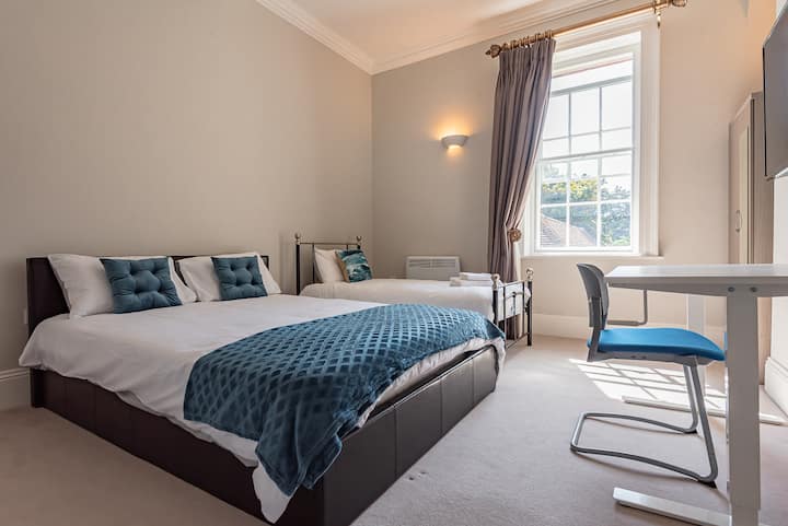 Charming 3br Near Town Centre - Reading