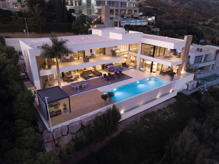 Villa Rabella - 5br Luxury Amenities Seaviews - Júzcar