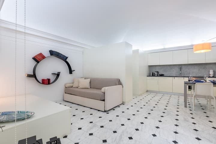 Bright Sea View Home, Steps From The Beach - Lavagna