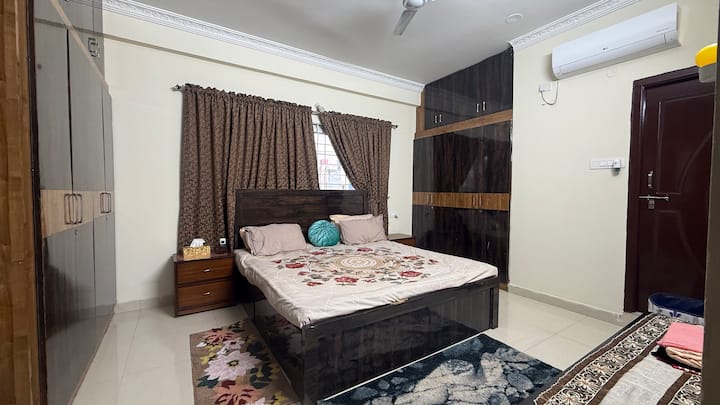 Hyderabad House · Fully Furnished 3BHK · City of Pearls · Sleeps 10 - 3