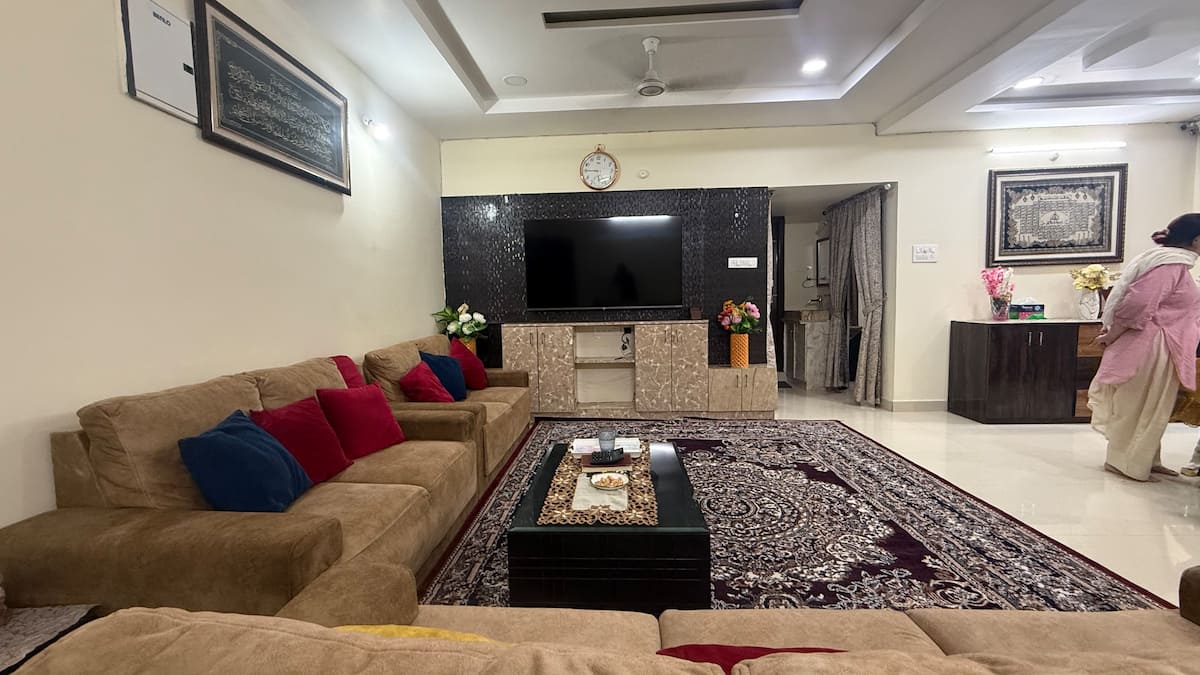 Hyderabad House · Fully Furnished 3BHK · City of Pearls · Sleeps 10