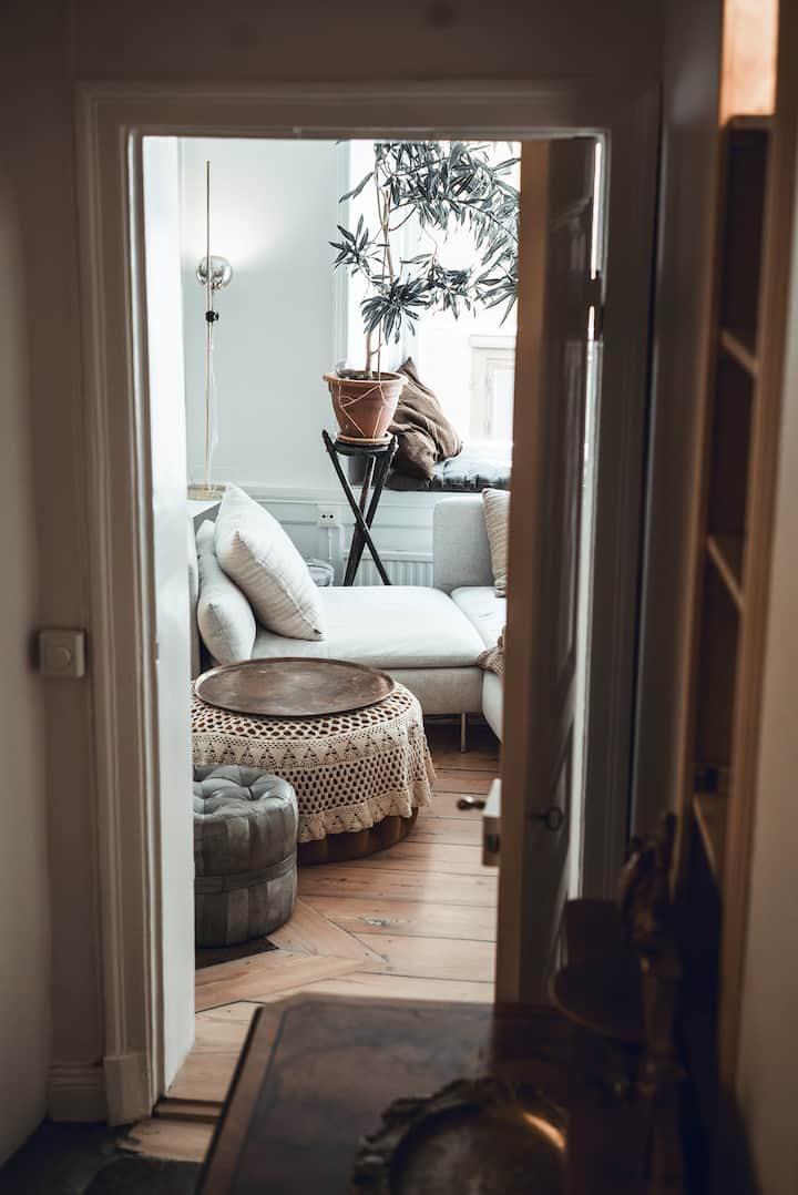 Romantic Old Town Hideaway With Courtyard - Stockholm
