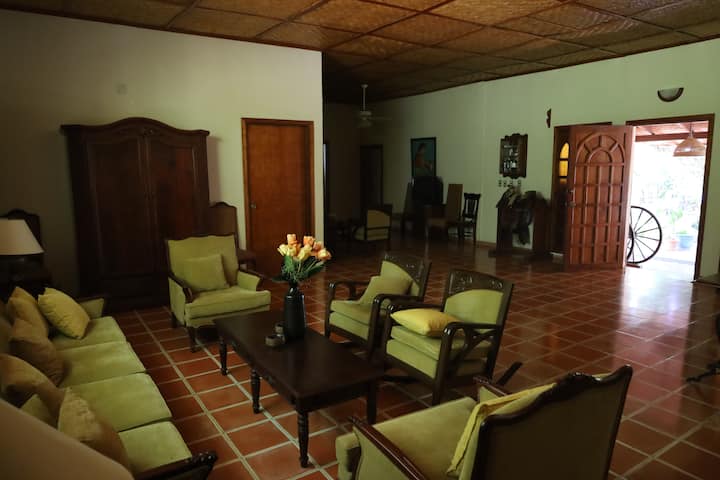 Rincón De Las Garzas Lake Farm - El Salvador