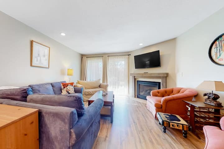 3br Wilderness Condo With Pool, Hot Tub, & Skiing - Jackson, NH