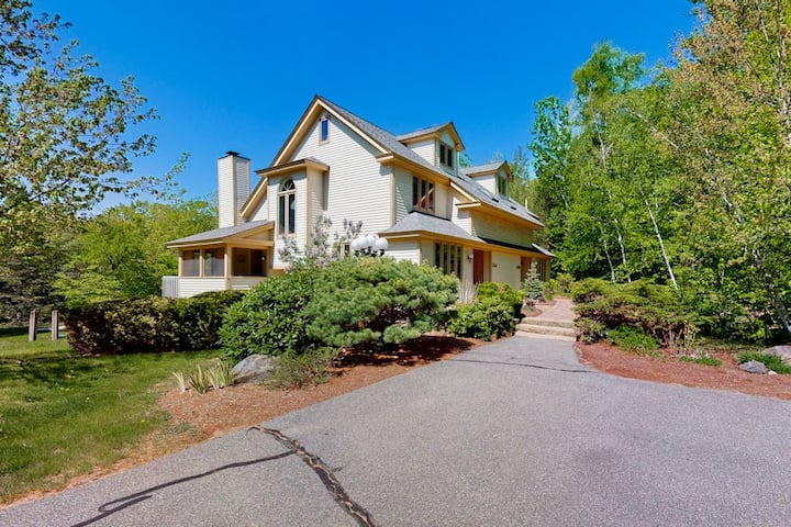 2br Mountain Retreat - Grill, Balcony, Fireplace - Jackson, NH