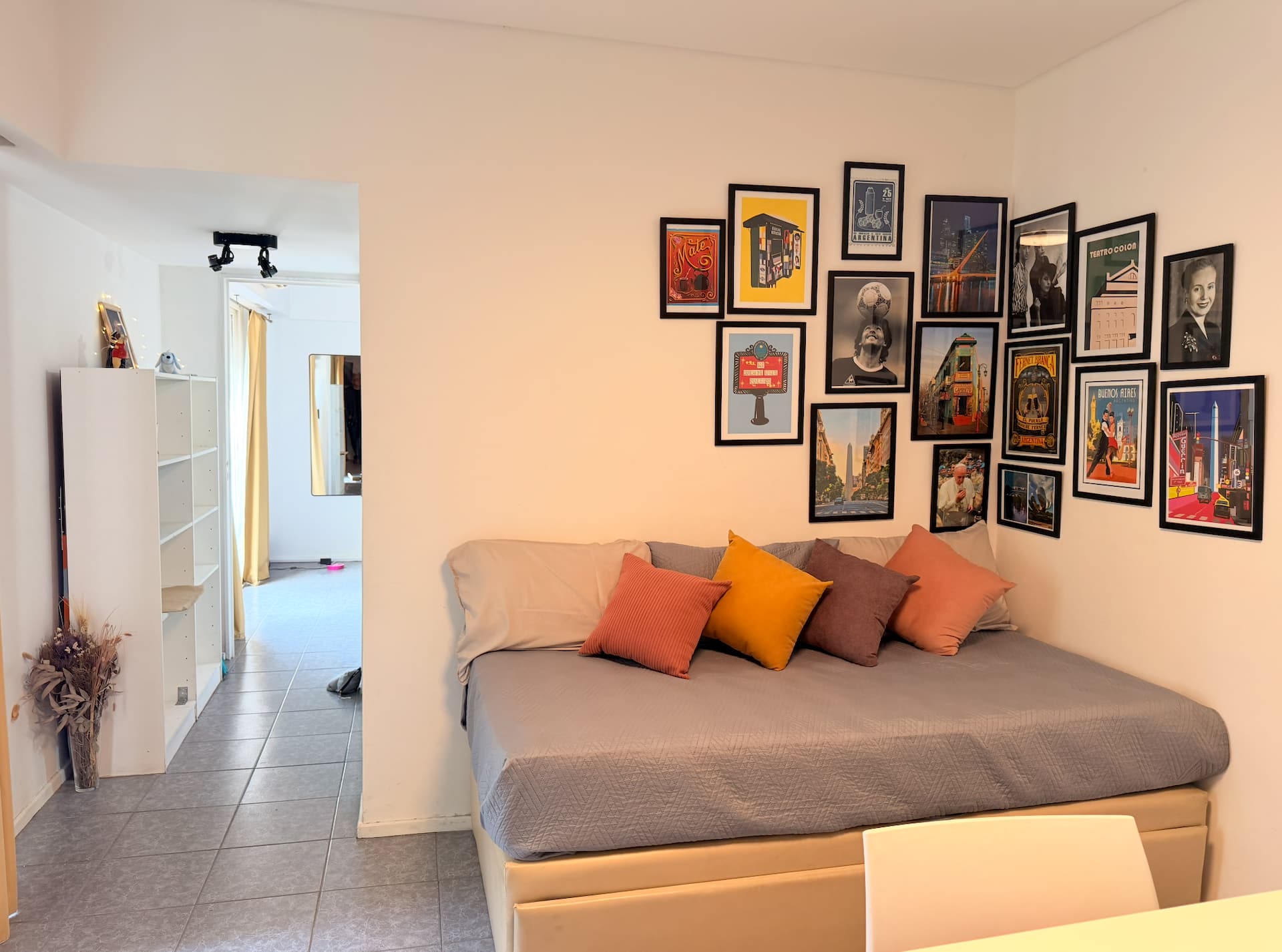 Retiro. Diplomatic area. Sleeps 4. Downtown
