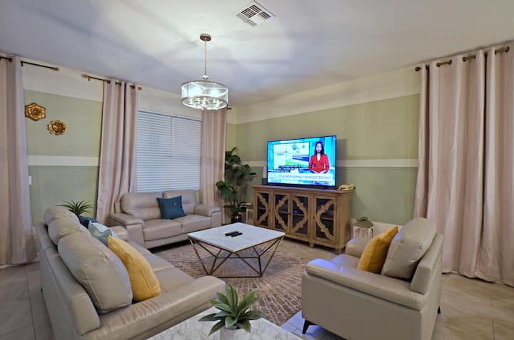 17 Guest Themed Storey Lake Disney Pool Mansion! - キシミー, FL
