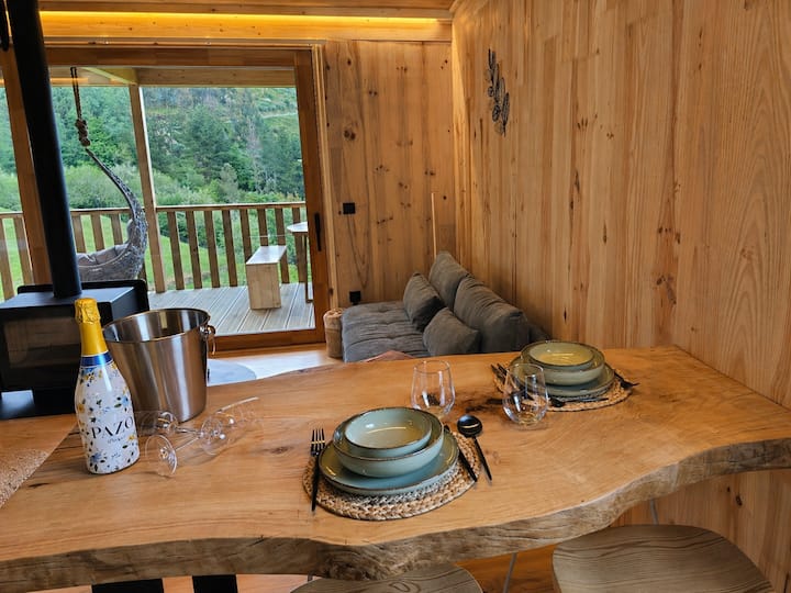 Cabanas Do Navia · Mencía - Navia de Suarna