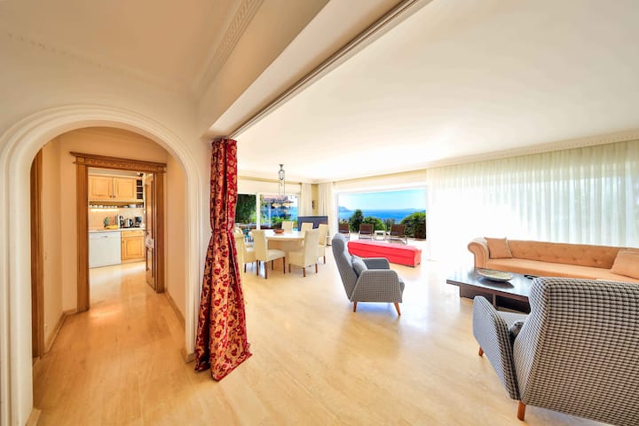 Eşsiz Deniz Manzaralı Villa Noyan - Kaş