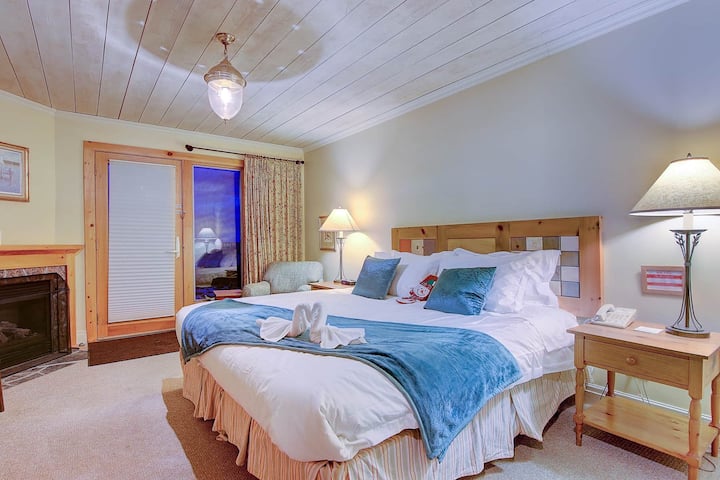 140c Cozy Lakefront Suite W/ Kayak & Beach - Georgina