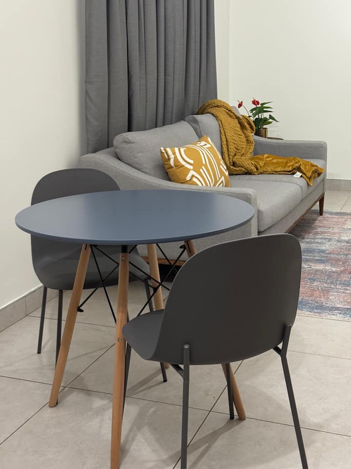 Serengeti Precinct Executive Apartment Nearortambo - Kempton Park