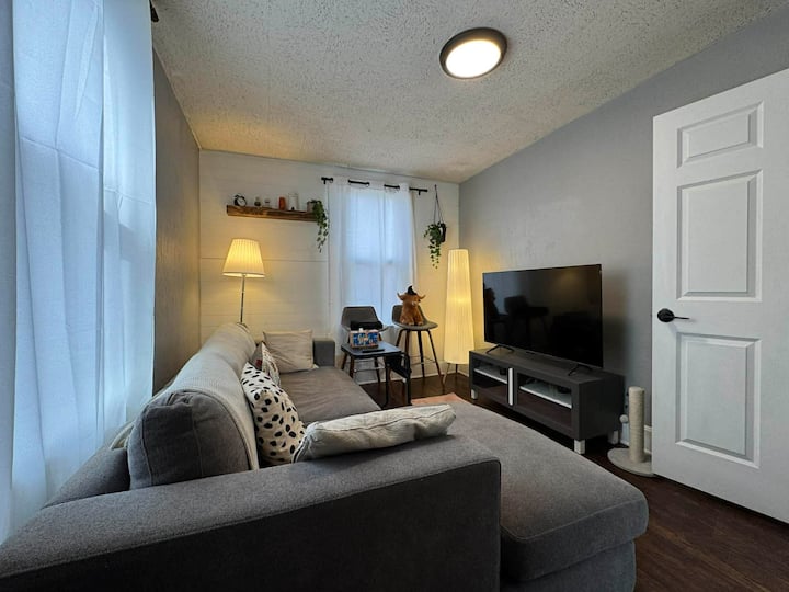 Bright & Cozy Minneapolis- Close To Downtown - 미니애폴리스